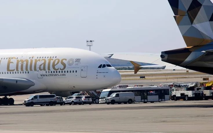 Η επίσημη ανακοίνωση της Emirates για την καραντίνα στο αεροπλάνο
